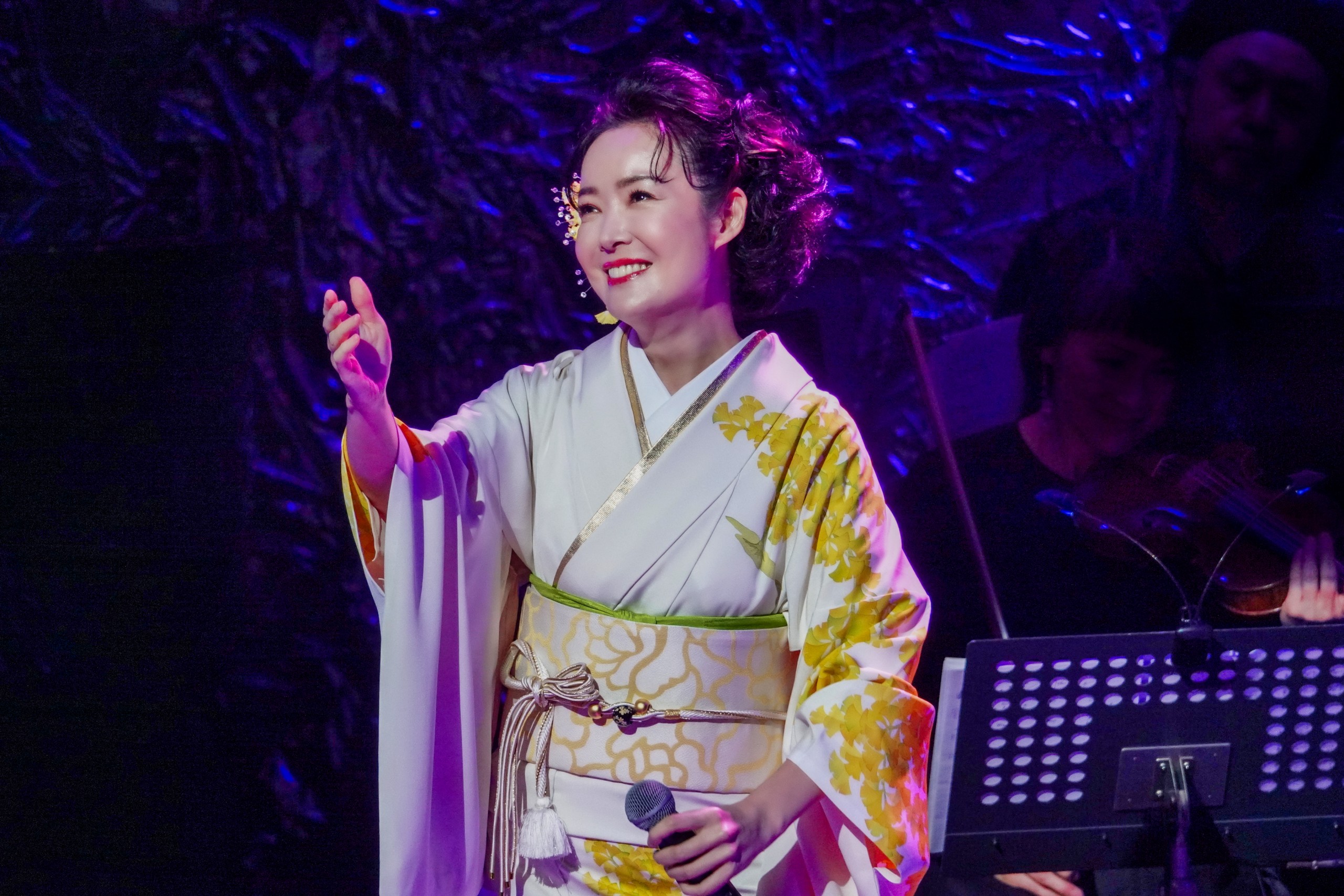 田川寿美がデビュー30周年記念コンサートで見せた笑顔と涙。「ありがとう、大好き」「皆様にお会いできてよかったあ」 - オトカゼ 〜音楽の風〜