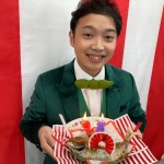 三丘翔太が28歳の誕生日に決意も新たも。新曲「よこはま埠頭／そんなもん人生」が好調で、演歌界の「主役」へ名乗り！