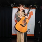 おかゆが新曲「赤いひまわり」発売を記念してミニライブを開催。”女優”おかゆが出演するMVもフルバージョン公開！