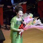 入山アキ子が15周年記念コンサートを開催。「巡り合いに感謝。これからも笑顔で歌い続けます」