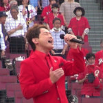 最新曲｢呼子恋歌｣が好評の谷龍介がプロ野球公式戦で国歌斉唱。憧れのマツダスタジアムで夢を実現し、今度は“演歌界のホームランバッター”へ