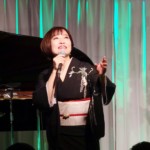 山口瑠美がデビュー記念日前日に念願のカバーソングライブを開催。初恋の人・石原裕次郎の楽曲など昭和歌謡を披露。