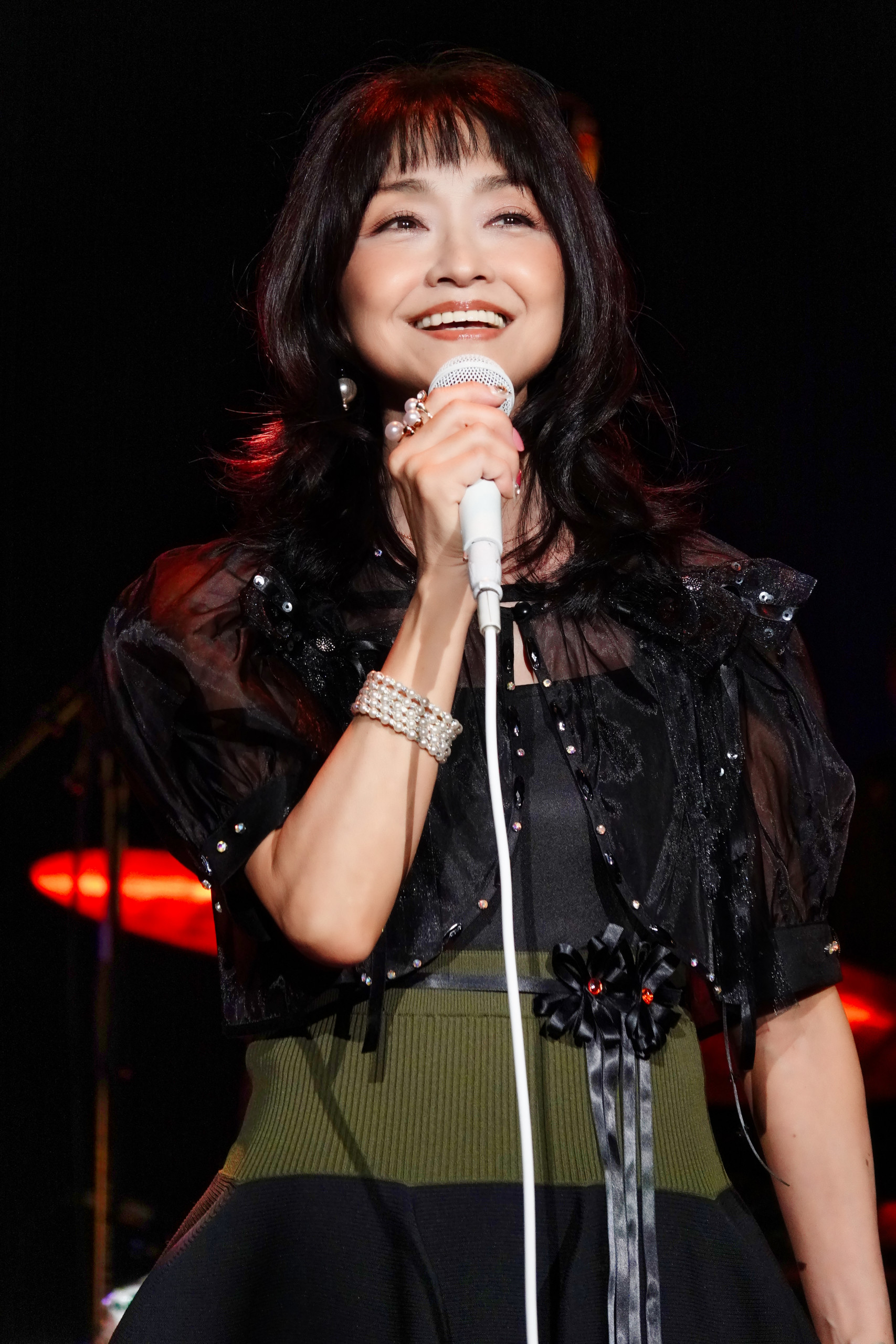 石川ひとみが45周年記念コンサートで“笑顔の花”を！ 生きる力をくれた 