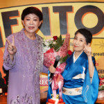 水前寺清子の78歳の誕生日を美川憲一が祝福。ラジオ番組『元気印！ チータdeマーチ』の公開収録で、「最高の人生です」