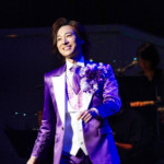 山内惠介がプレミアムコンサートで、5000人のファンをとびっきりの笑顔に。村松崇継とJPN Dancersとともに届けた「こころ万華鏡」に邁進を決意