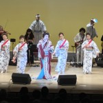 北岡ひろしがデビュー40周年記念曲「御宿・曳き舟」の舞台でコンサートを開催。ゲストに小野寺陽介を迎え、歌で友好都市の架け橋に！