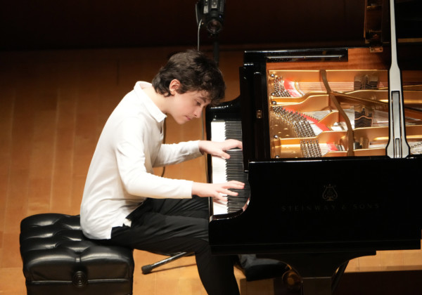 ツォトネ・ゼジニゼ