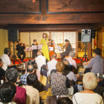 藤井香愛が有形文化財「山本亭」で開催された感謝の夕べに参加。弦楽四重奏の演奏で昭和のヒット曲を披露