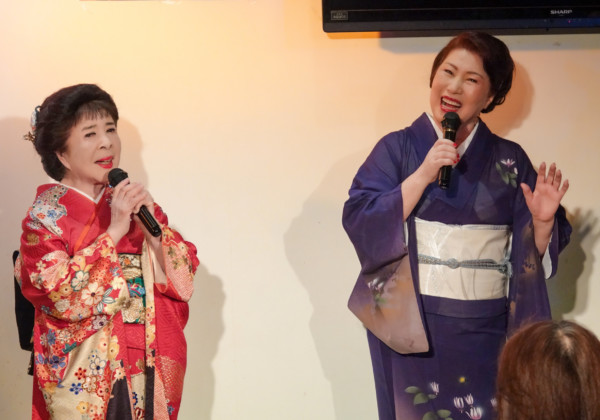 こまどり姉妹 敏子 石岡みどり