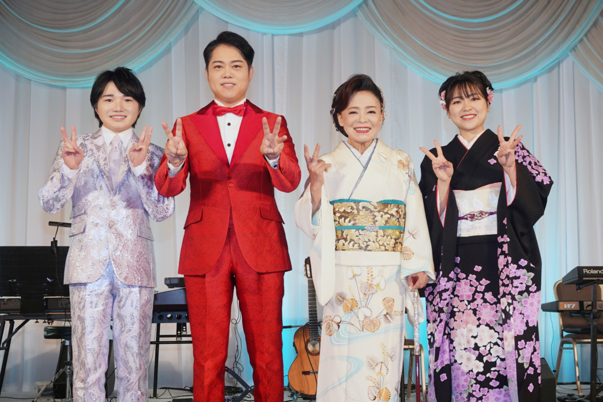 三山ひろし、松前ひろ子、小山雄大、平山花羽