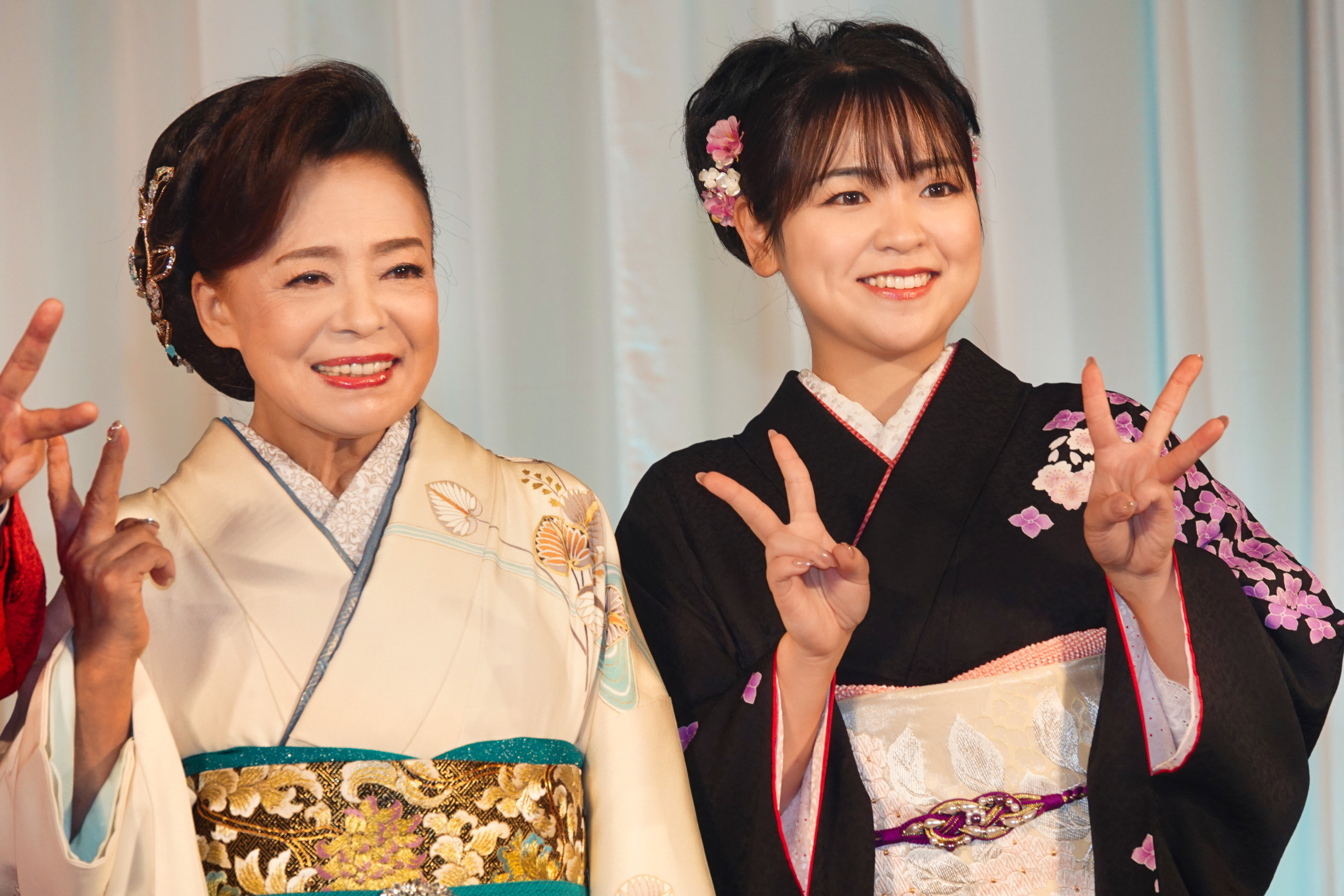 松前ひろ子、平山花羽