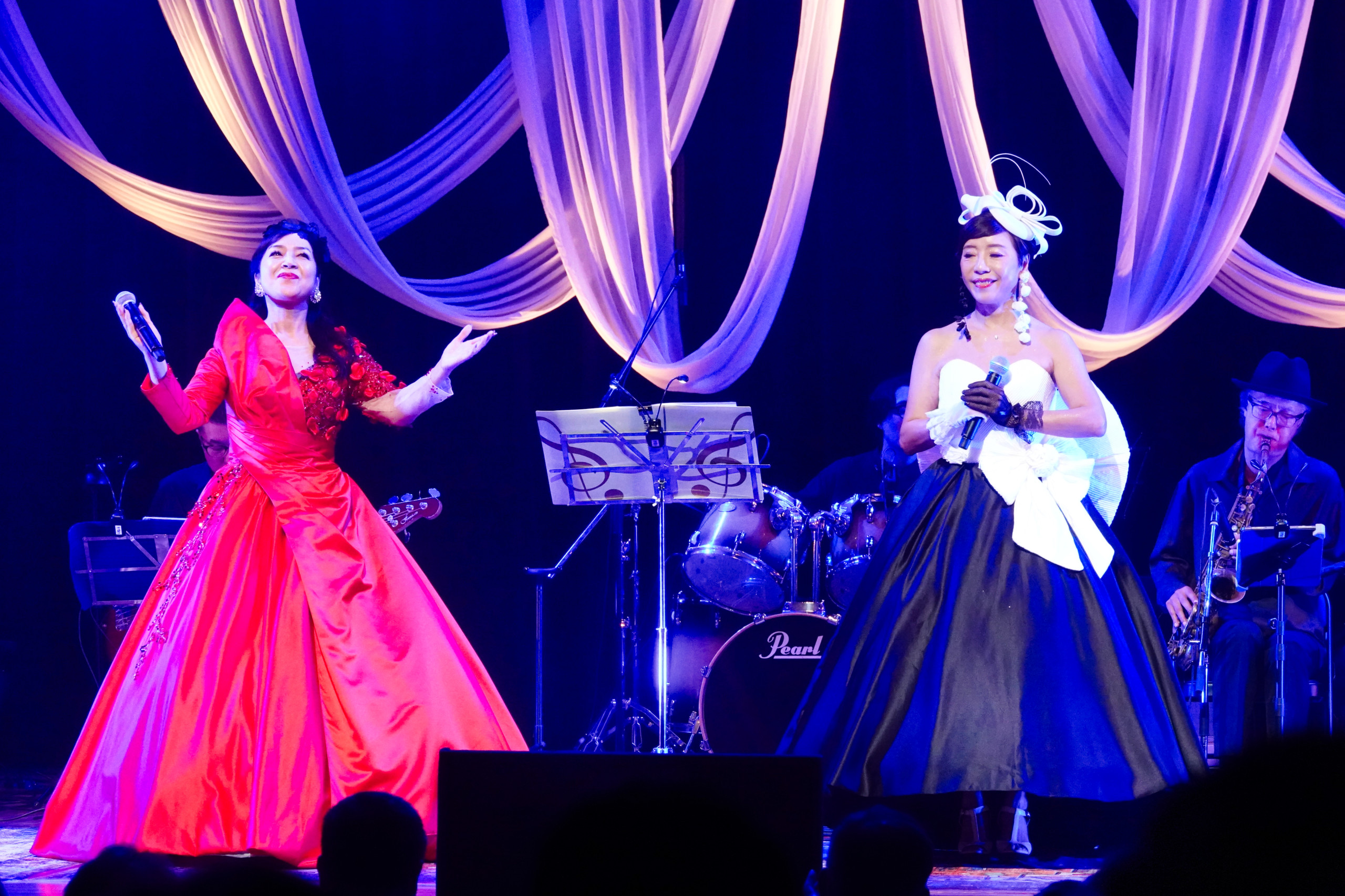 荒木由美子、謝鳴、テレサ・テンの没後30周年記念チャリティーコンサート