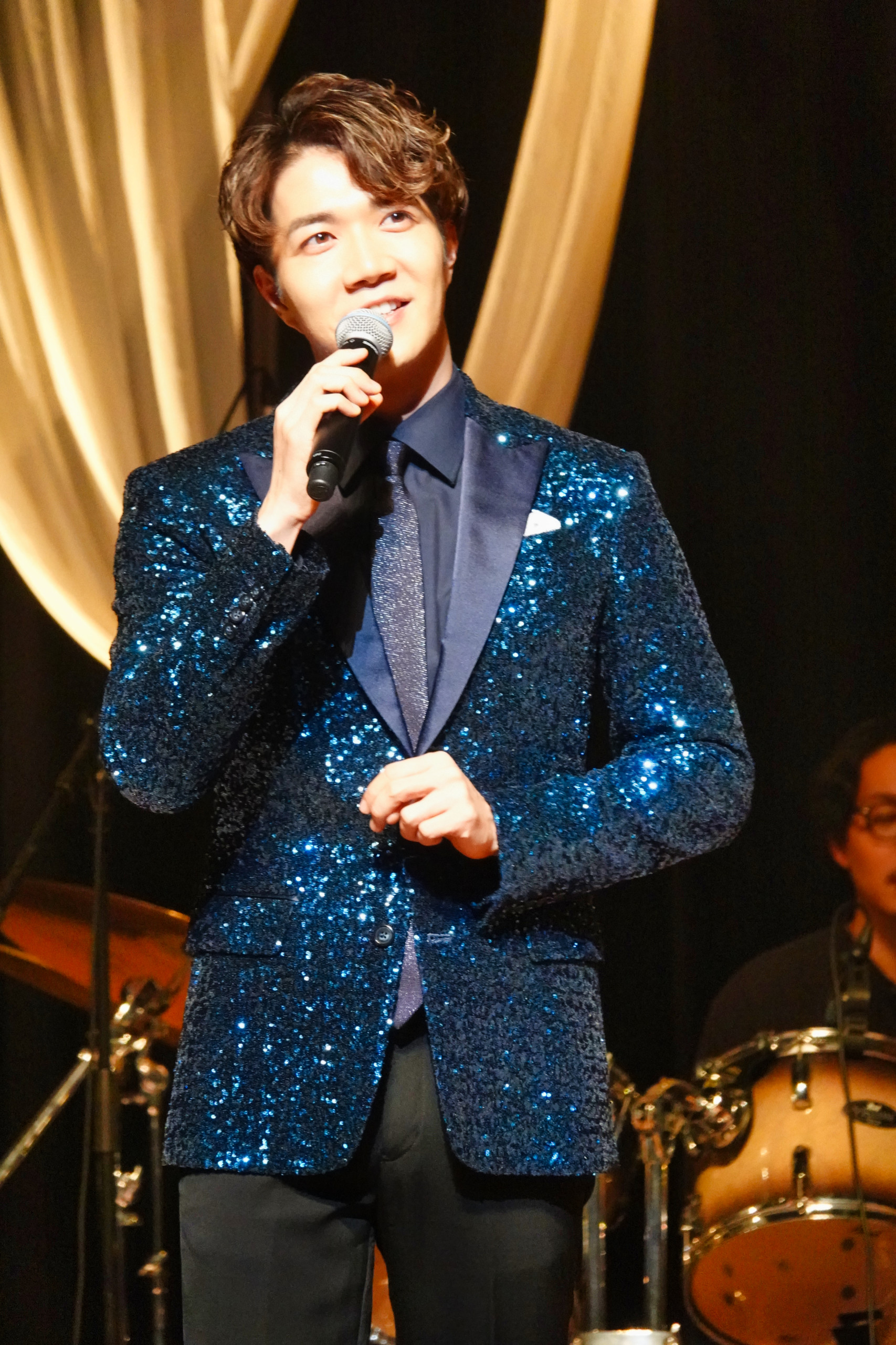 中澤卓也、テレサ・テンの没後30周年記念チャリティーコンサート