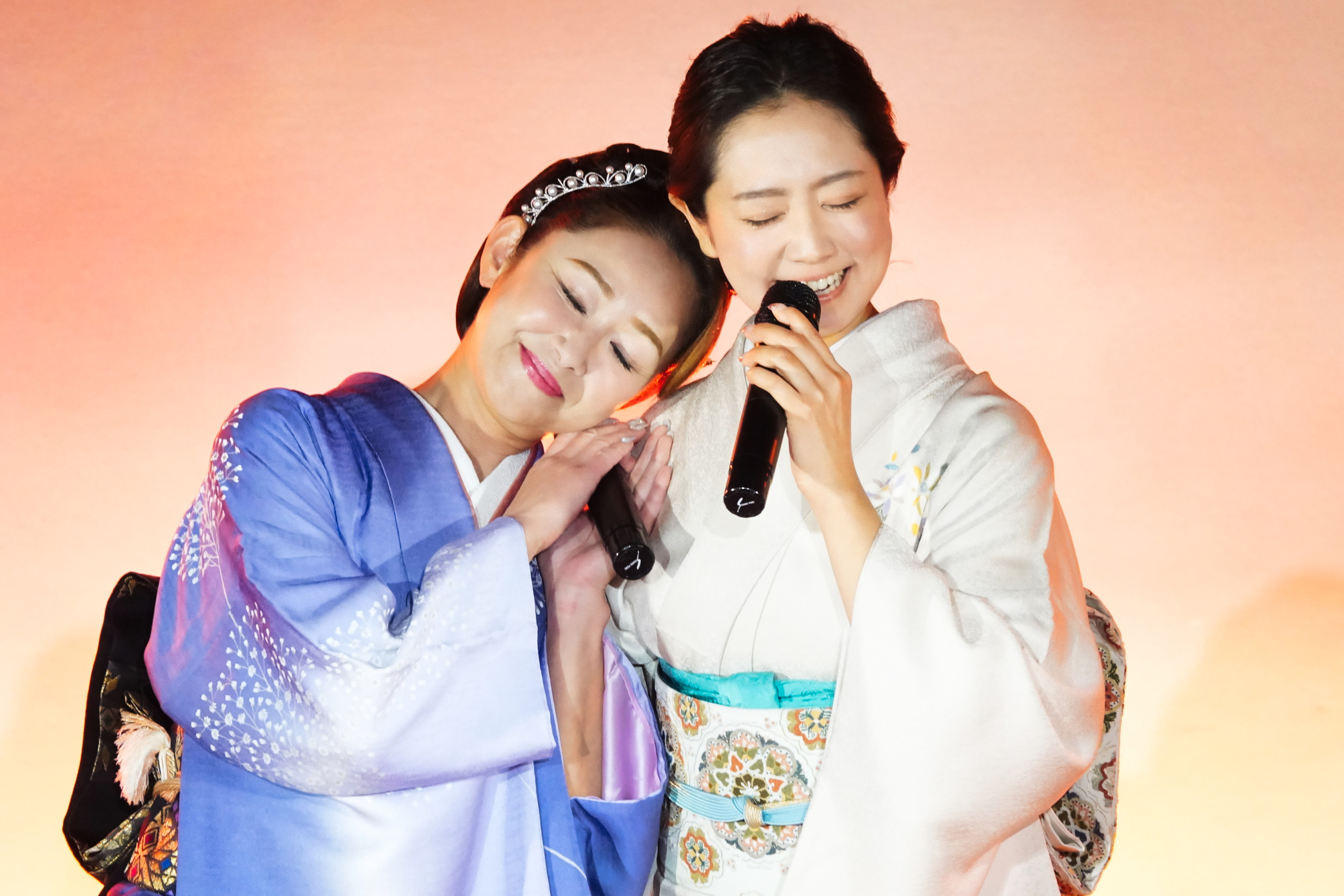 羽山みずき、大石まどか