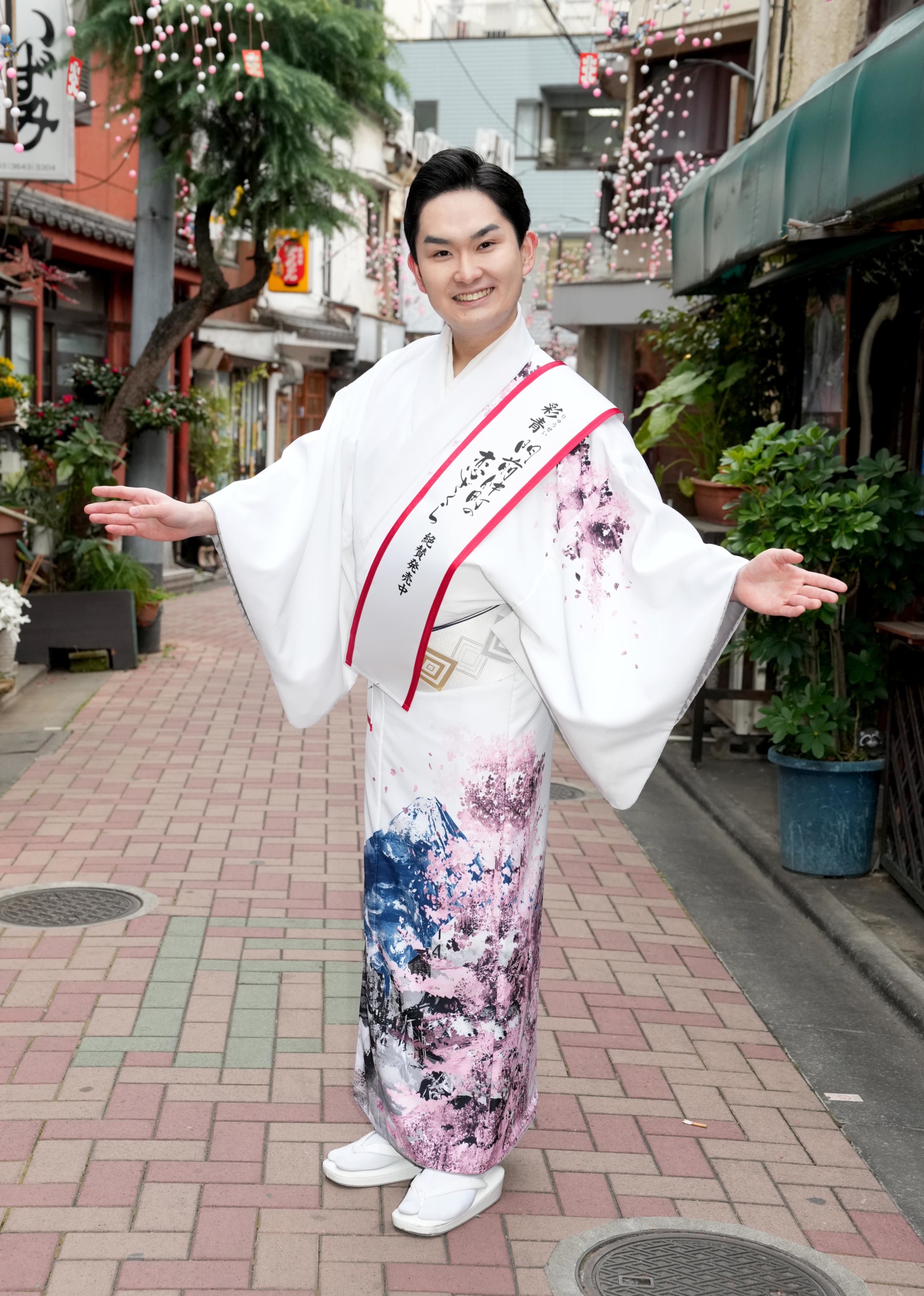 彩青、師匠・細川たかしの教えを胸に。昭和レトロな辰巳新道で初の恋歌